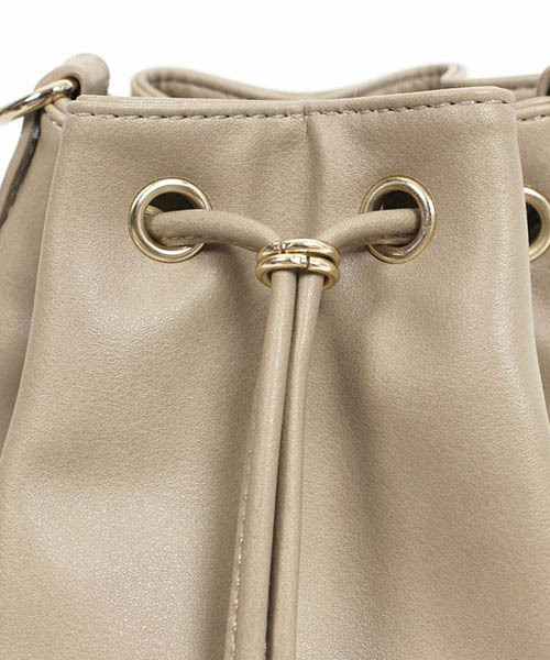 Pierrot（ピエロ）の「2wayデザイン巾着バッグ（トートバッグ・レディース・ホワイト/グレイッシュベージュ/グリーン・FREE）」の18枚目の写真