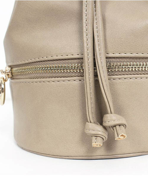 Pierrot（ピエロ）の「2wayデザイン巾着バッグ（トートバッグ・レディース・ホワイト/グレイッシュベージュ/グリーン・FREE）」の8枚目の写真