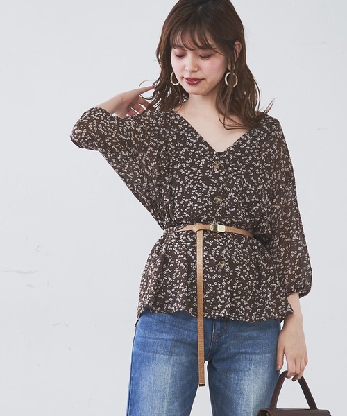 natural couture(ナチュラルクチュール)の「ウエストドロストVネックブラウス(シャツ/ブラウス・レディース・オフホワイト/ブラウン系その他/ドット/レンガ・FREE)」の10枚目の写真