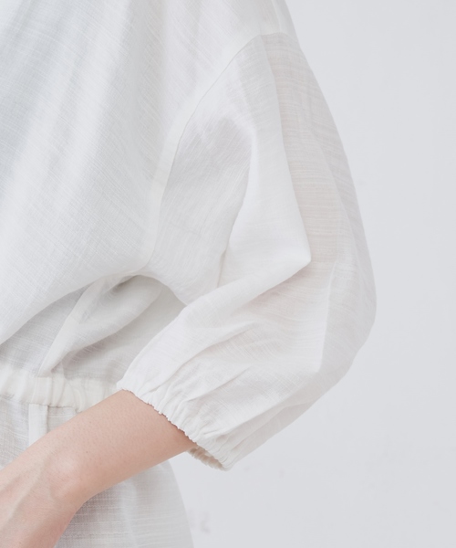 natural couture(ナチュラルクチュール)の「ウエストドロストVネックブラウス(シャツ/ブラウス・レディース・オフホワイト/ブラウン系その他/ドット/レンガ・FREE)」の22枚目の写真