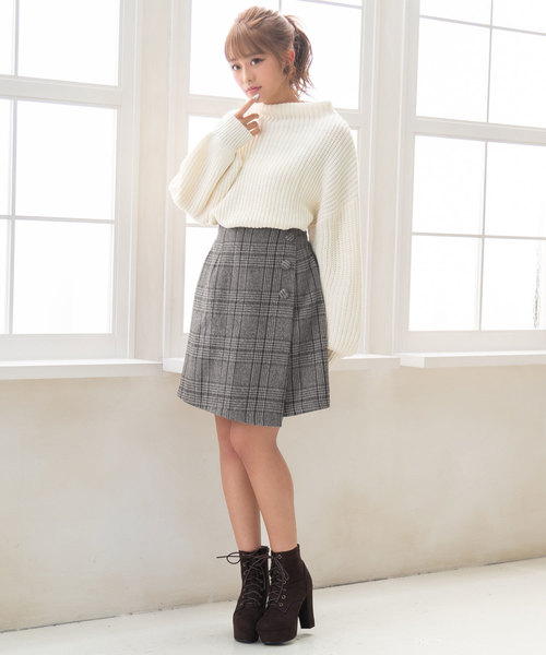 Newlyme（ニューリーミー）の「３ボタン台形ラップスカート（スカート・レディース・ブラック/ボルドー/ブラック系その他/ブラウン系その他/パープル系その他/ブラウン系その他2/ピンク系その他/ベージュ系その他/ブラック系その他2/ベージュ系その他2/グリーン系その他/ブラック系その他3・MEDIUM/LARGE）」の16枚目の写真