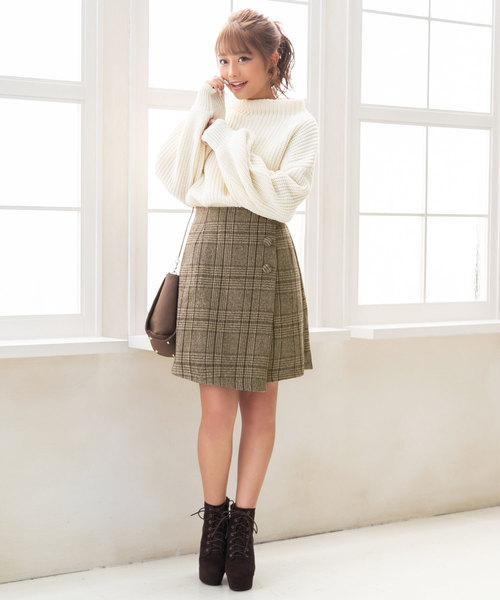 Newlyme（ニューリーミー）の「３ボタン台形ラップスカート（スカート・レディース・ブラック/ボルドー/ブラック系その他/ブラウン系その他/パープル系その他/ブラウン系その他2/ピンク系その他/ベージュ系その他/ブラック系その他2/ベージュ系その他2/グリーン系その他/ブラック系その他3・MEDIUM/LARGE）」の18枚目の写真