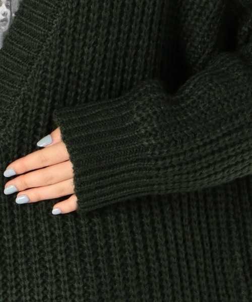 archives（アルシーヴ）の「深VネックBIGプルオーバー（ニット/セーター・レディース・オフホワイト/グリーン/モカ・MEDIUM）」の19枚目の写真