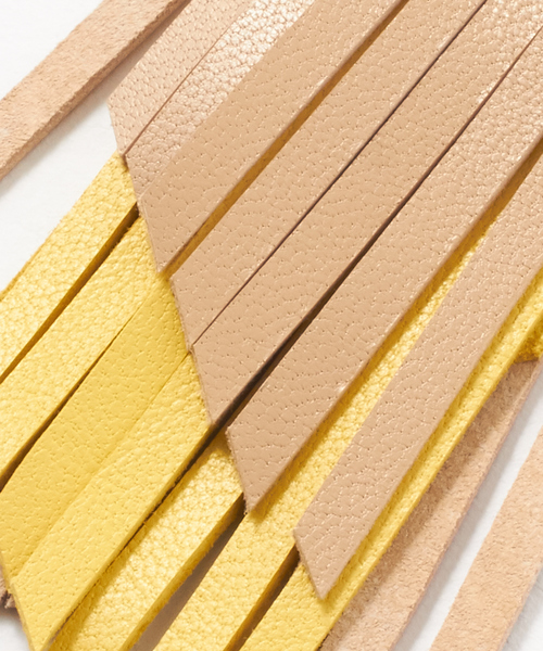 LOWELL things（ロウェル　シングス）の「タッセル配色チャーム（チャーム・レディース・ベージュ/シルバー/ラベンダー・フリー）」の14枚目の写真