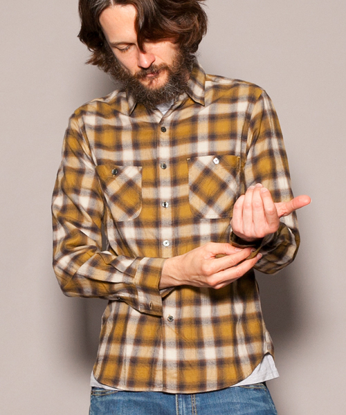 BEAUTY&YOUTH UNITED ARROWS(ビューティーアンドユースユナイテッドアローズ)の「【WEB限定】by ∴ オンブレ チェック レギュラーカラー シャツ ◆(シャツ/ブラウス・メンズ・レッド/イエロー/ケリー/ブラック・LARGE/SMALL/MEDIUM)」の1枚目の写真