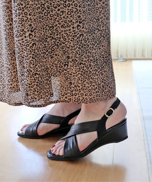 MODE KAORI(モードカオリ)の「ウエッジサンダル(サンダル・レディース・ブラック/グレー系その他/プラチナム/ベージュ/ネイビー/イエロー・23cm/24.5cm/25cm/24cm/22.5cm/23.5cm)」の15枚目の写真