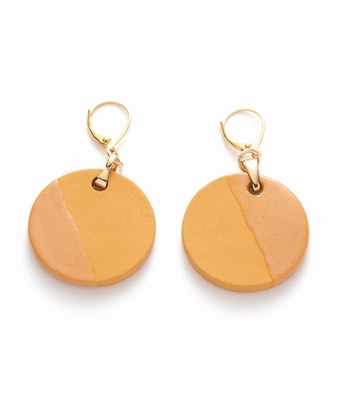 LAPUIS(ラピュイ)の「Lauis(ラピュイ)ARITA Bicolor Pierce(ピアス(両耳用)・レディース・ベージュ/オレンジ/ホワイト・FREE)」の3枚目の写真