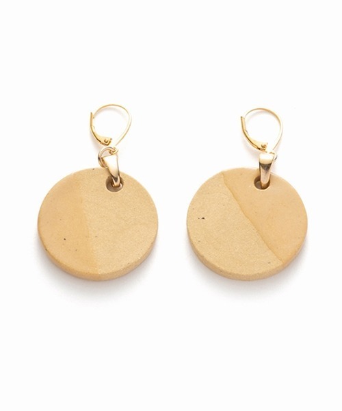 LAPUIS(ラピュイ)の「Lauis(ラピュイ)ARITA Bicolor Pierce(ピアス(両耳用)・レディース・ベージュ/オレンジ/ホワイト・FREE)」の6枚目の写真