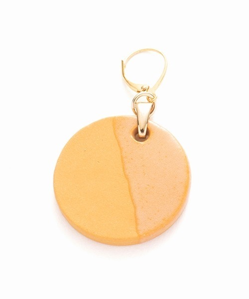 LAPUIS(ラピュイ)の「Lauis(ラピュイ)ARITA Bicolor Pierce(ピアス(両耳用)・レディース・ベージュ/オレンジ/ホワイト・FREE)」の7枚目の写真