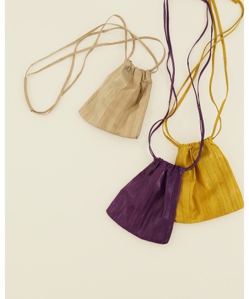 TODAYFUL（トゥデイフル）の「レザーミニポシェット（ハンドバッグ・レディース・イエロー/キナリ/パープル・FREE）」の5枚目の写真