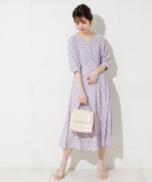 natural couture（ナチュラルクチュール）の「野花柄フレアワンピース（ワンピース・レディース・アイボリー/ブラック/ラベンダー・FREE）」の3枚目の写真