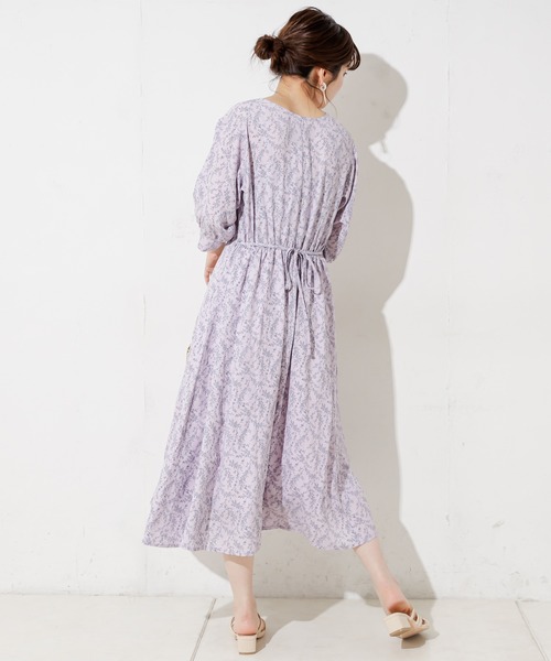 natural couture（ナチュラルクチュール）の「野花柄フレアワンピース（ワンピース・レディース・アイボリー/ブラック/ラベンダー・FREE）」の16枚目の写真