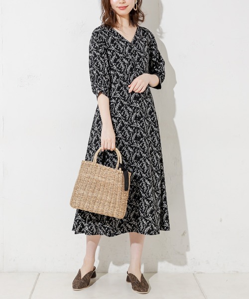 natural couture（ナチュラルクチュール）の「野花柄フレアワンピース（ワンピース・レディース・アイボリー/ブラック/ラベンダー・FREE）」の9枚目の写真