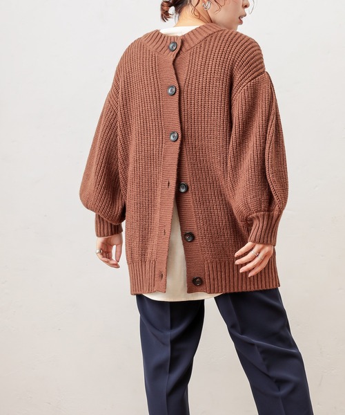 natural couture（ナチュラルクチュール）の「ぽわんスリーブ2WAYカーデ（ニット/セーター・レディース・ブラウン/ブルー/アイボリー/ライトベージュ/ブラック・FREE）」の6枚目の写真