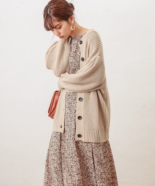 natural couture（ナチュラルクチュール）の「ぽわんスリーブ2WAYカーデ（ニット/セーター・レディース・ブラウン/ブルー/アイボリー/ライトベージュ/ブラック・FREE）」の11枚目の写真