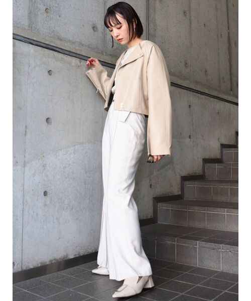 MURUA（ムルーア）の「ヘムタックフレアパンツ（その他パンツ・レディース・ブラック/カーキ/アイボリー・1/2）」の14枚目の写真