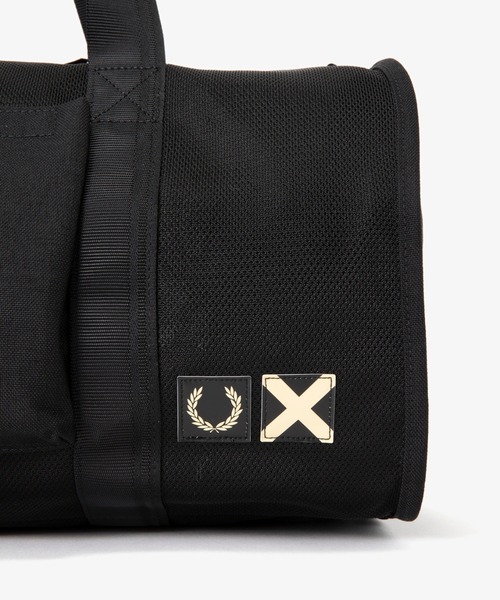 FRED PERRY（フレッドペリー）の「Luggage Label Barrel Bag