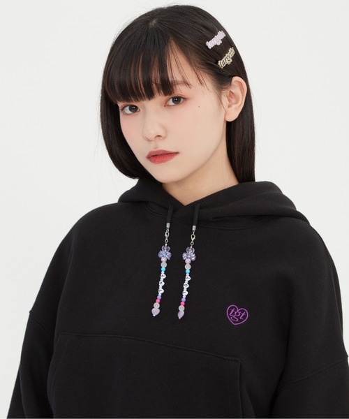 TARGETTO(ターゲット)の「【TARGETTO】BEADS CROP HOODIE / ターゲット ビーズ クロップド フーディー(パーカー・レディース・ブラック/オートミール・FREE)」の3枚目の写真