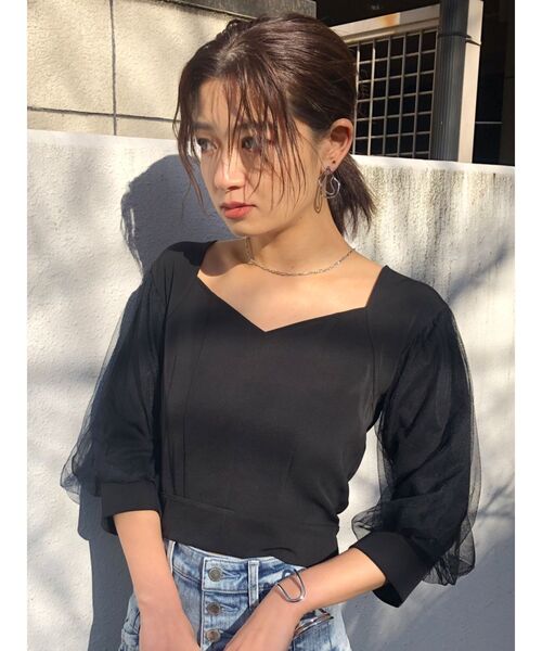 EMODA(エモダ)の「ドッキングスリーブショートトップ(シャツ/ブラウス・レディース・アイボリー/ブラック/オレンジ/ブルー・FREE)」の3枚目の写真