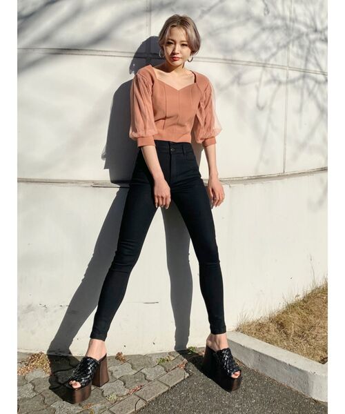 EMODA(エモダ)の「ドッキングスリーブショートトップ(シャツ/ブラウス・レディース・アイボリー/ブラック/オレンジ/ブルー・FREE)」の13枚目の写真