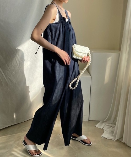 ABITOKYO(アビトーキョー)の「麻ライクフロントギャザーワイドサロペットパンツ(つなぎ/オールインワン・レディース・ブラック/ベージュ/インディゴブルー・FREE)」の21枚目の写真