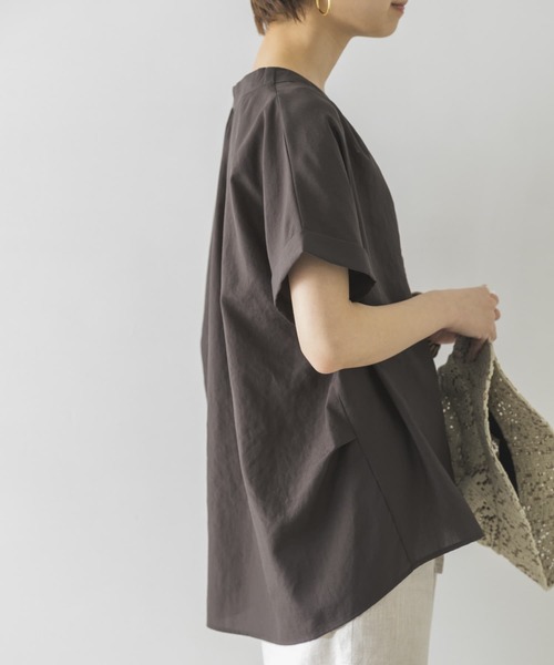 URBAN RESEARCH(アーバンリサーチ)の「エアリーブロード半袖シャツ(シャツ/ブラウス・レディース・チャコールグレー/オフホワイト/ブルー系その他/モカ・FREE)」の18枚目の写真