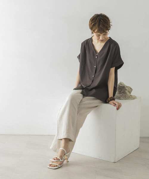 URBAN RESEARCH(アーバンリサーチ)の「エアリーブロード半袖シャツ(シャツ/ブラウス・レディース・チャコールグレー/オフホワイト/ブルー系その他/モカ・FREE)」の19枚目の写真