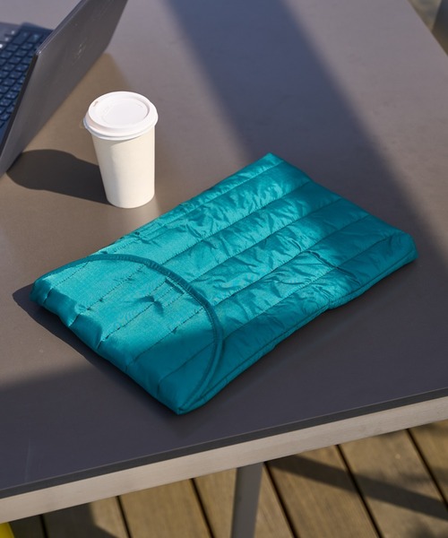 BAGGU（バグー）の「【BAGGU】16インチ ラップトップケース（PC・タブレットケース・レディース・ダークグリーン/ブラウン/ピンク系その他・FREE）」の10枚目の写真