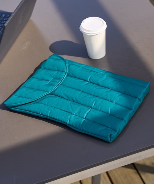 BAGGU（バグー）の「【BAGGU】16インチ ラップトップケース（PC・タブレットケース・レディース・ダークグリーン/ブラウン/ピンク系その他・FREE）」の11枚目の写真