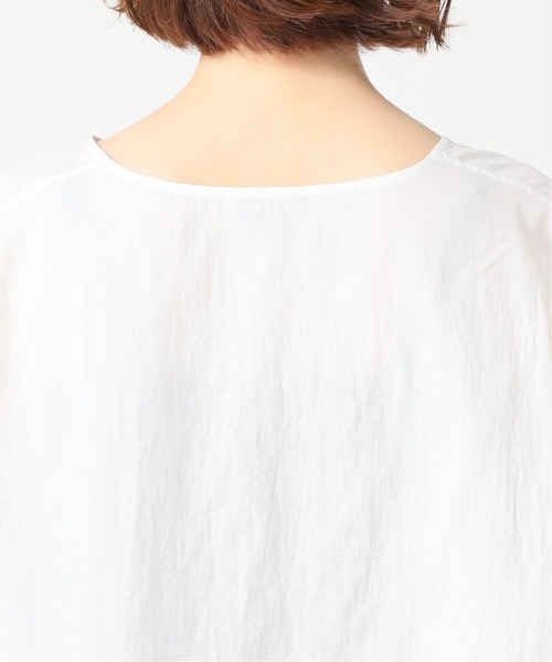 IENA（イエナ）の「maison MANTECO ギャザースリーブブラウス◆（シャツ/ブラウス・レディース・ホワイト/ブラック・FREE）」の19枚目の写真