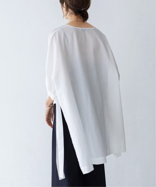 IENA（イエナ）の「maison MANTECO ギャザースリーブブラウス◆（シャツ/ブラウス・レディース・ホワイト/ブラック・FREE）」の13枚目の写真