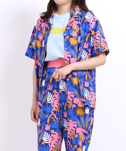 PUNYUS（プニュズ）の「サファリ柄開襟シャツ（シャツ/ブラウス・レディース・ピンク/グリーン・1/2/4/3）」の2枚目の写真