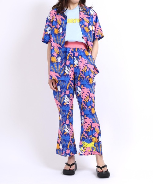 PUNYUS（プニュズ）の「サファリ柄開襟シャツ（シャツ/ブラウス・レディース・ピンク/グリーン・1/2/4/3）」の3枚目の写真