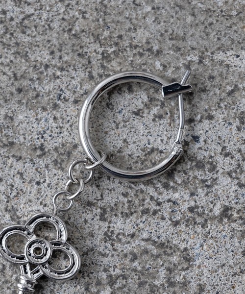 INTER FACTORY（インターファクトリー）の「アンティークキー ピアス/イヤリング - くまがいさとし　made in INTER FACTORY（ピアス（片耳用）・メンズ・シルバー/シルバー系その他・FREE）」の6枚目の写真