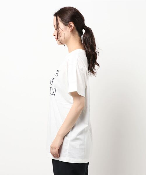 LOWRYS FARM（ローリーズファーム）の「ＢＩＧロゴＴＥＥ　957498（Tシャツ/カットソー・レディース・ネイビー/レッド/オフホワイト/アイボリー・FREE）」の5枚目の写真