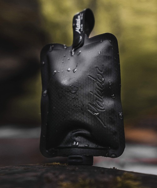 Matador（マタドール）の「Matador/マタドール FlatPak Bottle 3-pack/フラットパック トイレタリーボトル 3パック（トラベルグッズ・メンズ・チャコールグレー/マルチ/その他・FREE）」の4枚目の写真