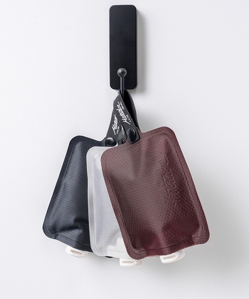 Matador（マタドール）の「Matador/マタドール FlatPak Bottle 3-pack/フラットパック トイレタリーボトル 3パック（トラベルグッズ・メンズ・チャコールグレー/マルチ/その他・FREE）」の22枚目の写真