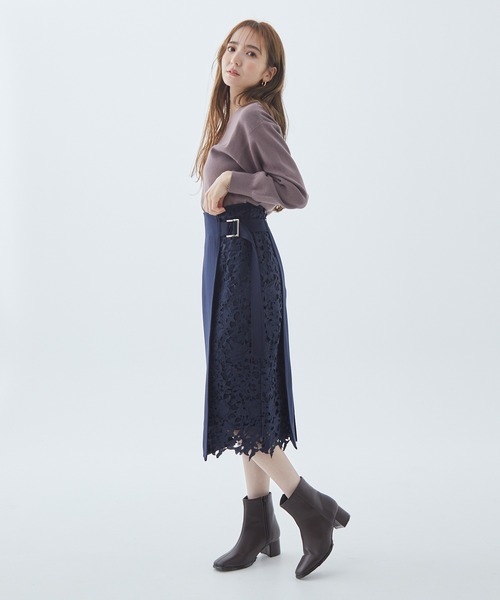 Fabulous Angela(ファビュラスアンジェラ)の「Vネックニットトップス(ニット/セーター・レディース・ブルー/カーキ/モカ・FREE)」の13枚目の写真
