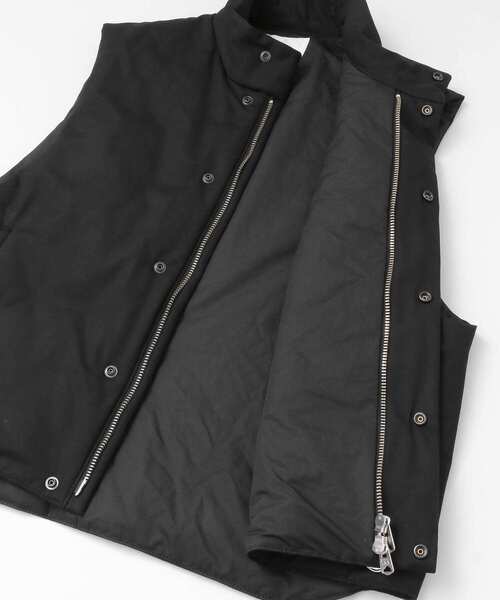URBAN RESEARCH DOORS(アーバンリサーチドアーズ)の「UNIFY Thinsulate Vest∴(ダウンベスト・レディース・ブラック・ONE)」の6枚目の写真