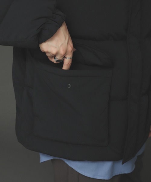 SENSE OF PLACE by URBAN RESEARCH（センスオブプレイスバイアーバンリサーチ）の「グリーンダウンフーデットジャケット（ダウンジャケット/コート・メンズ・ブラック/モカ/カーキ・MEDIUM/LARGE）」の12枚目の写真