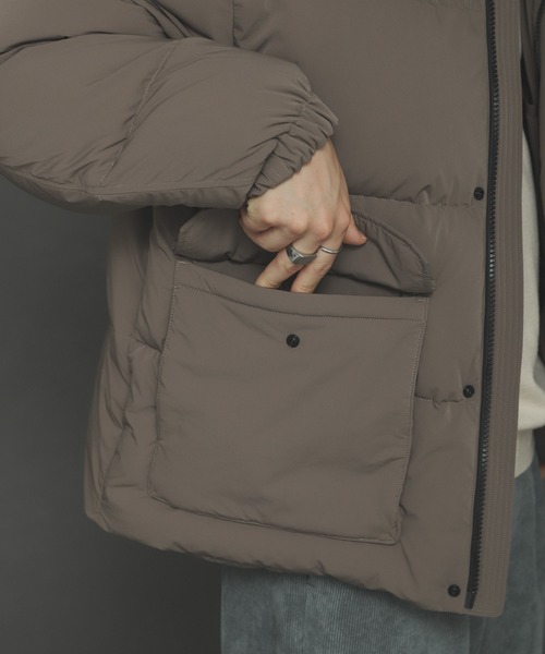 SENSE OF PLACE by URBAN RESEARCH（センスオブプレイスバイアーバンリサーチ）の「グリーンダウンフーデットジャケット（ダウンジャケット/コート・メンズ・ブラック/モカ/カーキ・MEDIUM/LARGE）」の6枚目の写真