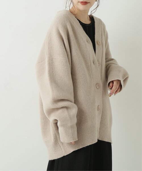 RAY CASSIN(レイカズン)の「シャギービッグVカーディガン(ニット/セーター・レディース・ベージュ/ブルー/モスグリーン/ライトピンク・FREE)」の10枚目の写真