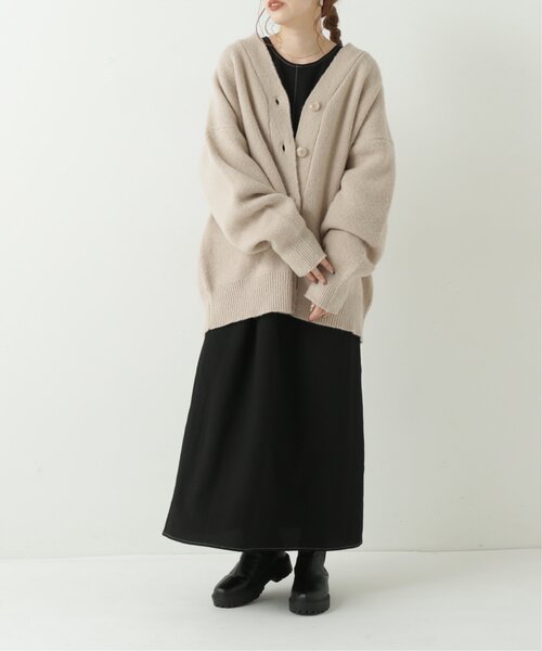 RAY CASSIN(レイカズン)の「シャギービッグVカーディガン(ニット/セーター・レディース・ベージュ/ブルー/モスグリーン/ライトピンク・FREE)」の11枚目の写真