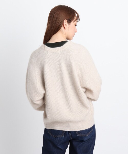INDIVI（インディヴィ）の「◆ヘアリーラグランVネックカーディガン（カーディガン/ボレロ・レディース・ライトグレー系8/ダークブラウン系8/ベージュ系その他7/ブルー系8・05/38/34）」の13枚目の写真