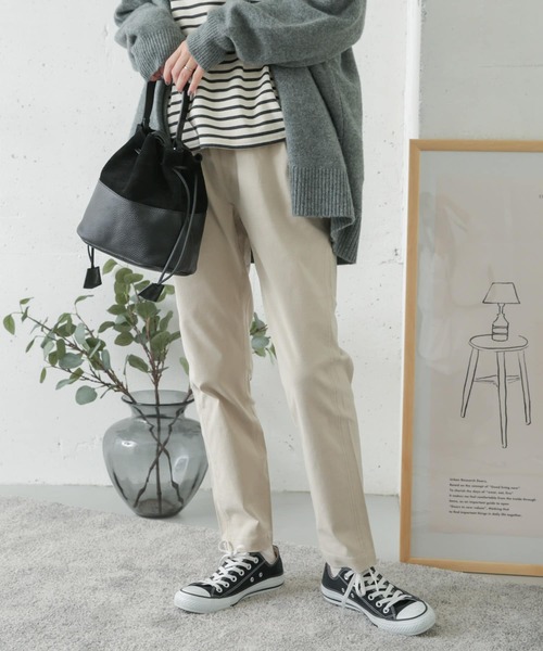 URBAN RESEARCH DOORS（アーバンリサーチドアーズ）の「バックツイルストレッチイージーパンツ（その他パンツ・レディース・オリーブ/ブラック/ライトベージュ・36/38）」の18枚目の写真