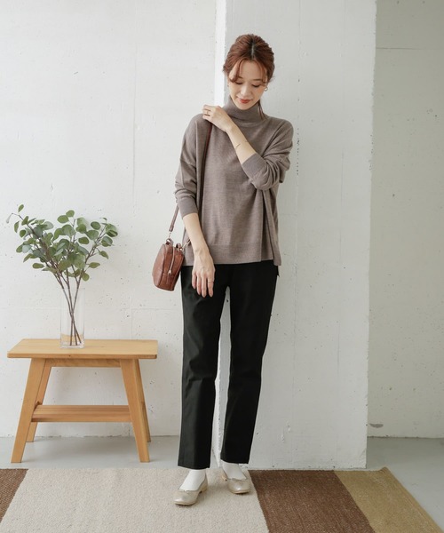 URBAN RESEARCH DOORS（アーバンリサーチドアーズ）の「バックツイルストレッチイージーパンツ（その他パンツ・レディース・オリーブ/ブラック/ライトベージュ・36/38）」の22枚目の写真