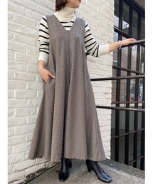 BEARDSLEY | ファスナーなしで着脱しやすいフレアージャンパースカート(ワンピース)