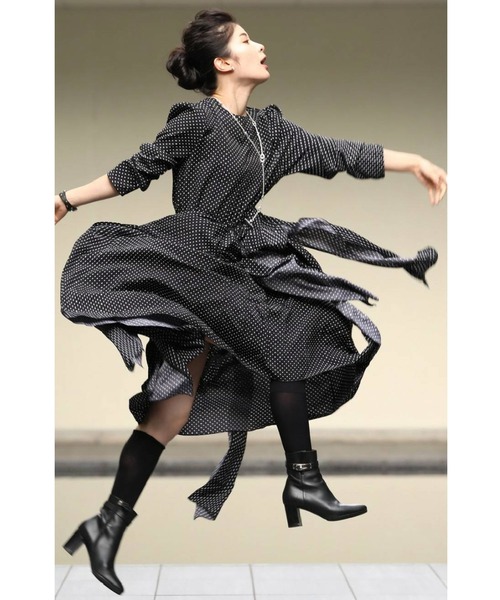 ワンピース ワンピース ドレスフリルが揺れ流れるドットミディアムワンピース ワンピース Cawaii カワイイ のファッション