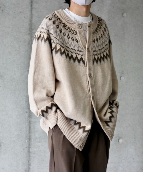y/m by れぽすけ(イムバイレポスケ)の「ノルディック柄クルーネックオーバーニットカーデ(カーディガン/ボレロ・メンズ・ベージュ/ブルー・MEDIUM/LARGE)」の1枚目の写真