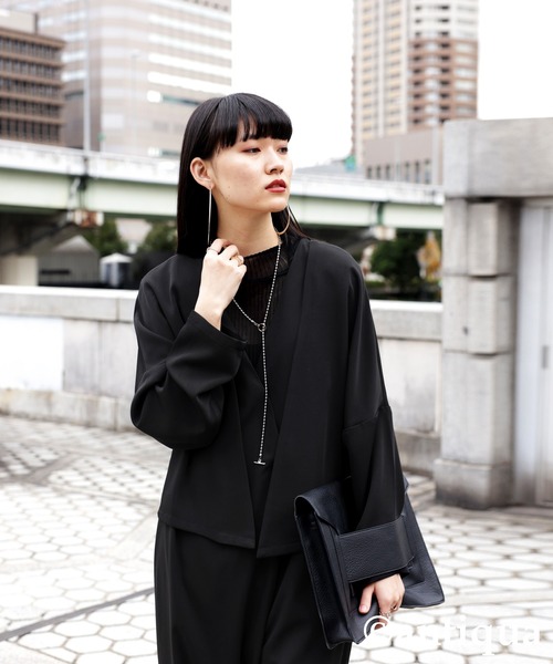 antiqua(アンティカ)の「上品シンプルショートジャケット(ノーカラージャケット・レディース・ブラック/ベージュ/ネイビー・FREE)」の17枚目の写真